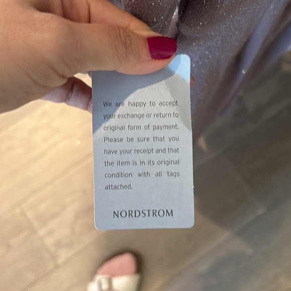 BNWT beautiful faux wrap dress - Picture 5 of 7